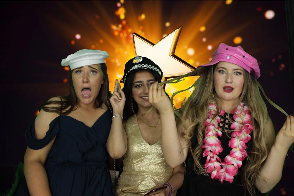 Christ School Prom | View more photos from the event at gallery.myphotoboothexperience.co.uk/u/MyPhotoBoothExperienceLtd/Christ-School-Prom